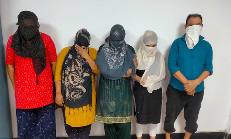 app-से-होती-थी-बुकिंग,-उज़्बेकिस्तान-और-दिल्ली-की-युवतियों-के-जरिए-चल-रहा-था-बड़ा-सेक्स-रैकेट;-नागपुर-में-भंडाफोड़